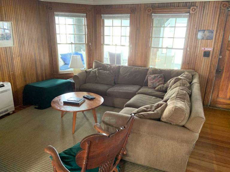 Cozy Cottage by the Sea - Y67 Classic New England cottage close to the beach — photo 5