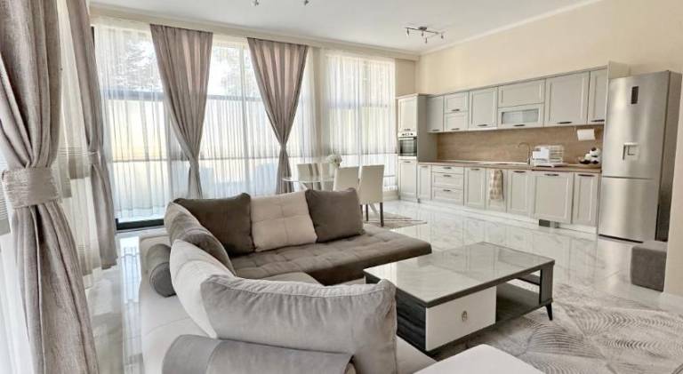 Rental apartment with jacuzzi & pool — photo 2