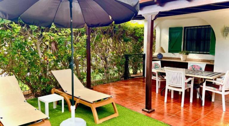 Villa with patio, pool & garden — photo 3