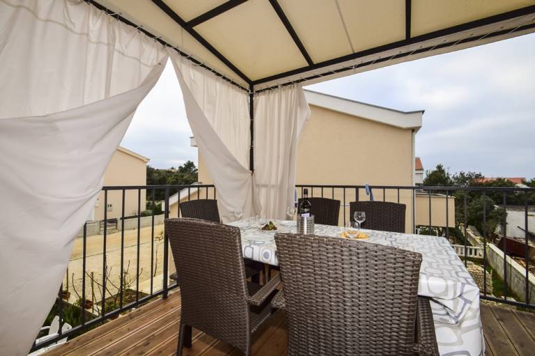 Ferienwohnung in Zaton (Zadar) mit Meerblick, Balkon, Klimaanlage, W-LAN (685-2) — photo 4