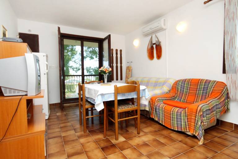 Two bedroom apartment with terrace and sea view Zavala, Hvar (A-594-a) — photo 3