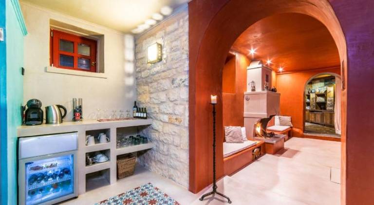 Cozy double room with fireplace — photo 3