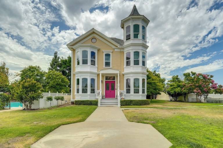 Cottage  Modesto