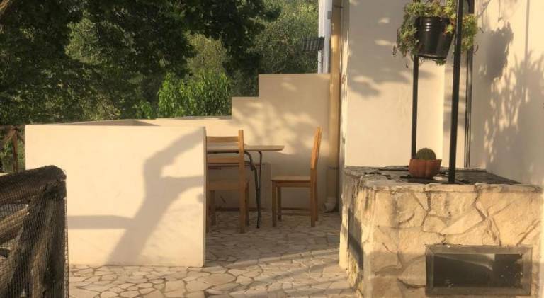 House with barbecue, terrace & pool — photo 5