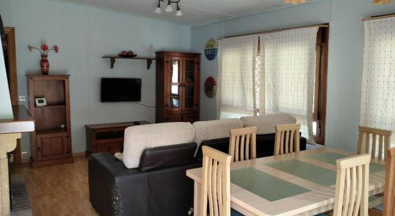 Children-friendly house with patio, garden & barbecue | Pets allowed — photo 2