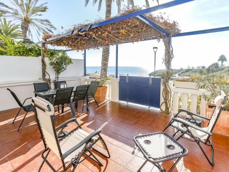 Fully equipped rental apartment with pool, terrace & yard | Sea view | Close to the beach | Pet-friendly in Sitges