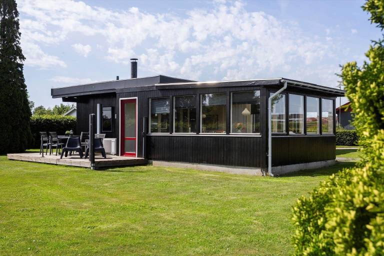 House with barbeque & terrace — photo 2