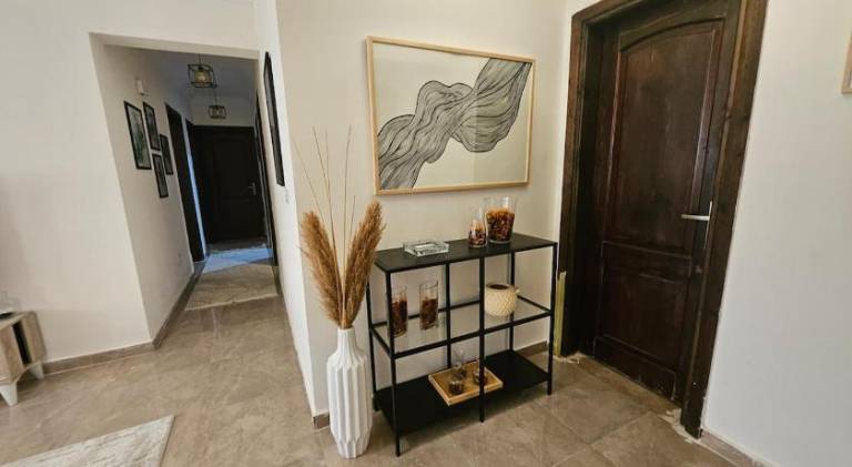 Spacious rental apartment with pool | Pets allowed — photo 5