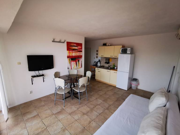 Two bedroom apartment with terrace and sea view Ivan Dolac, Hvar (A-16340-b) — photo 3