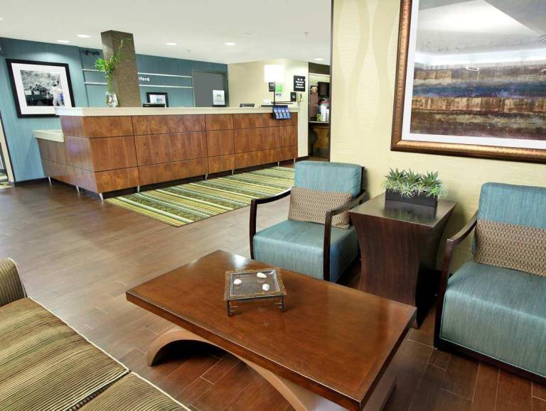 Hampton Inn Milford — photo 4