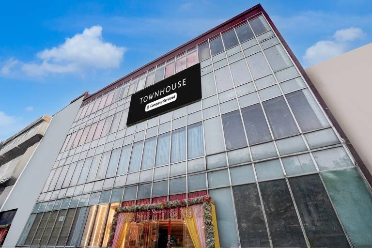 Townhouse Patparganj Near Max Super Speciality Hospital