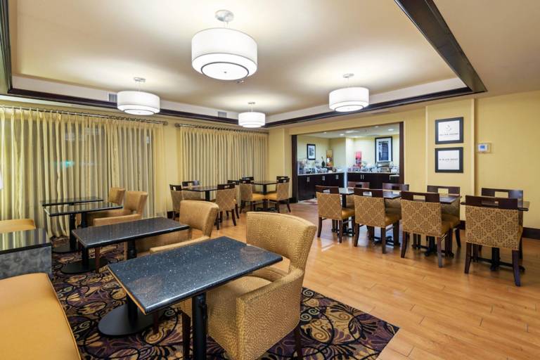 Hampton Inn by Hilton Baton Rouge-I-10 & College Dr. — photo 4