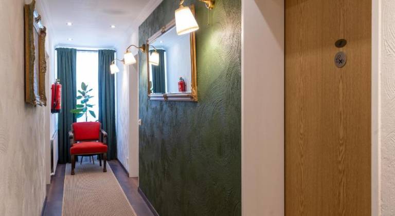 Jupa's Hotel — photo 5