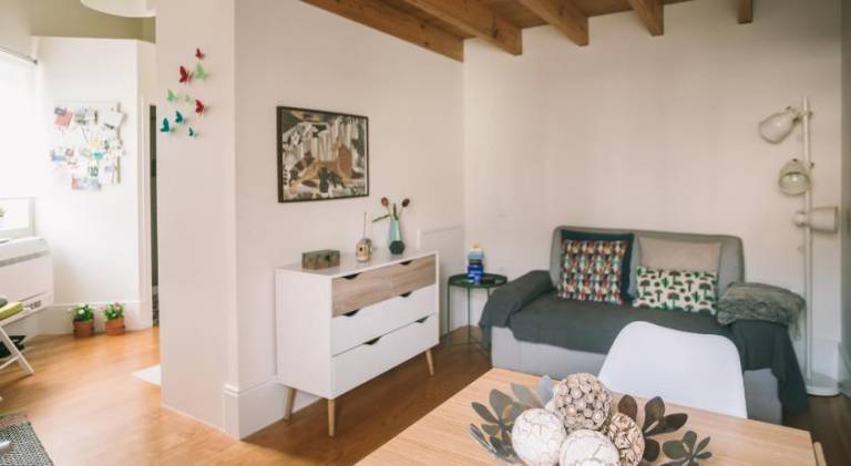 Rental apartment with yard — photo 2