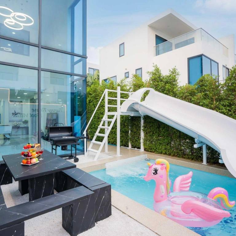 Villa with pool & grill | Near Big Buddha in Pattaya