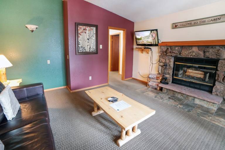 Family-oriented pleasant villa with patio & pool | Pets allowed — photo 2