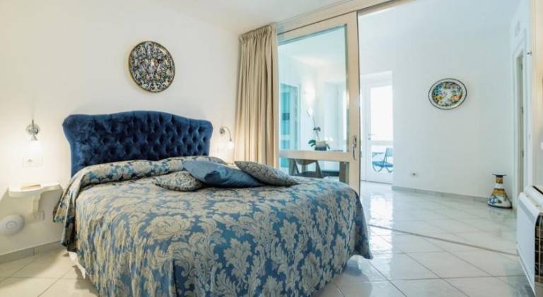 Villa with 5 rooms for 14 persons — photo 2