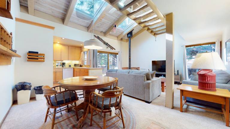 Condo with sauna, hot tub & heated pool — photo 4