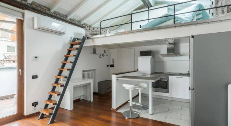 Lovely apartment | Next to Como Cathedral | Dogs allowed in Brunate