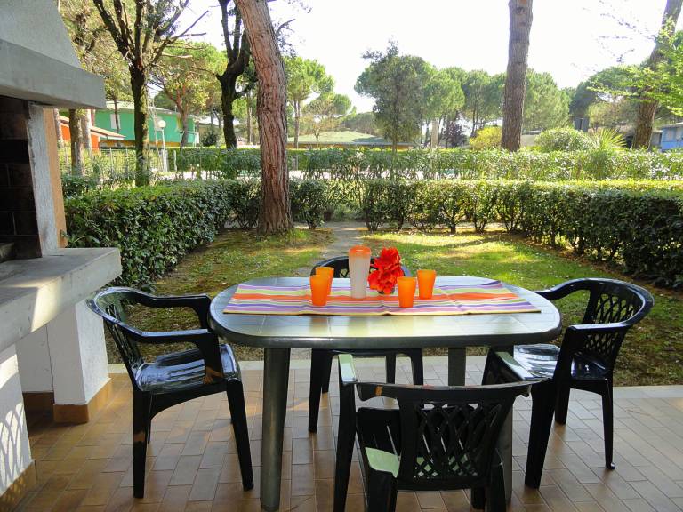Apartment with terrace, garden & pool | Pets allowed — photo 3