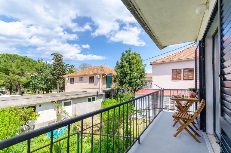 Lovely rental apartment with barbeque | Garden view | Pets allowed in Hvar