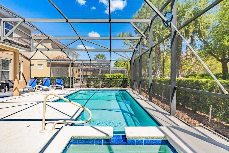 Family-oriented charming vacation home with hot tub & private pool | Pet-friendly in Cham