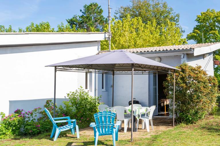 House with garden, barbeque & pool | Garden view — photo 4