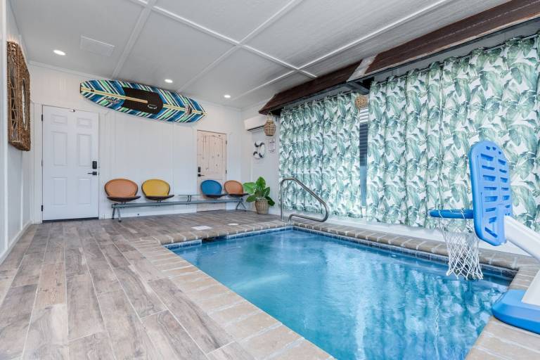 Cabin with private pool in Pigeon Forge, TN