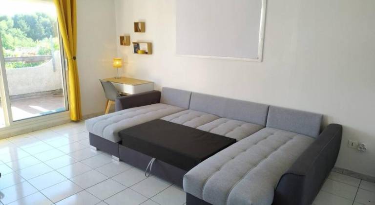 Appartement T3 Spacieux avec vue sur l'etang de Thau au 1er etage d'une villa - entree independante — photo 2