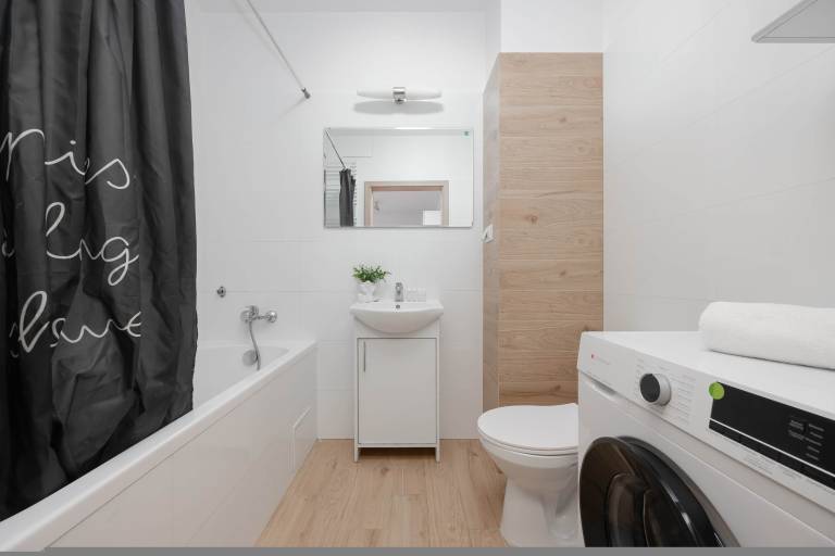 Nasielska 23 Warszawa Bright Apartment with Bathtub and Balcony — photo 4