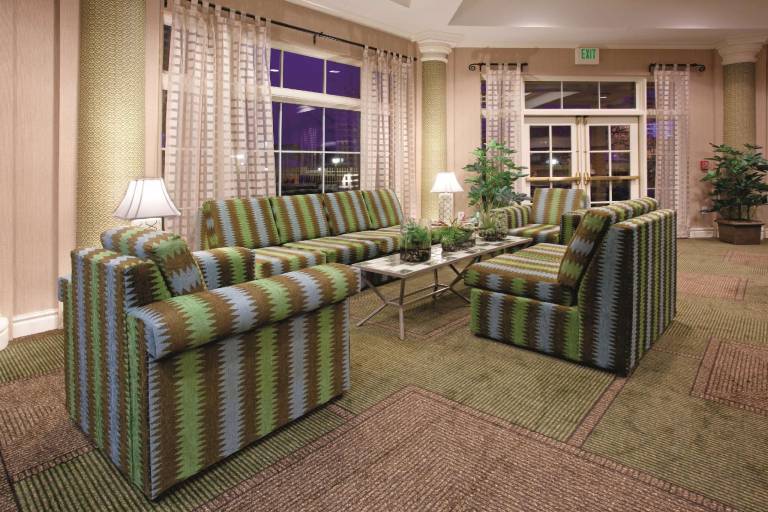 La Quinta Inn & Suites by Wyndham Denver Southwest Lakewood — photo 2