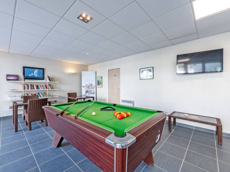 Beautiful holiday apartment with heated pool, yard & sauna | Sea view | Next to the beach | Pets allowed — photo 5