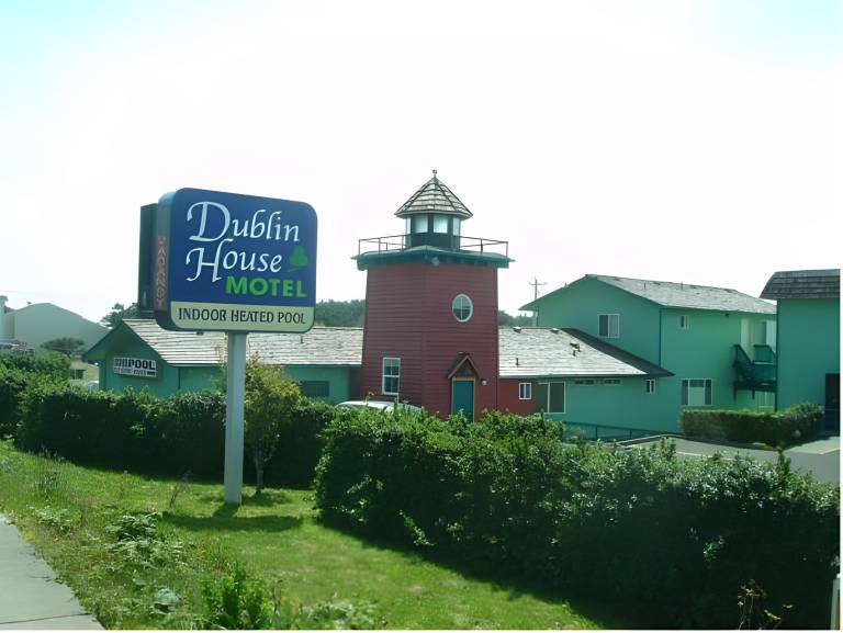 The Dublin House Motel in Yachats, OR