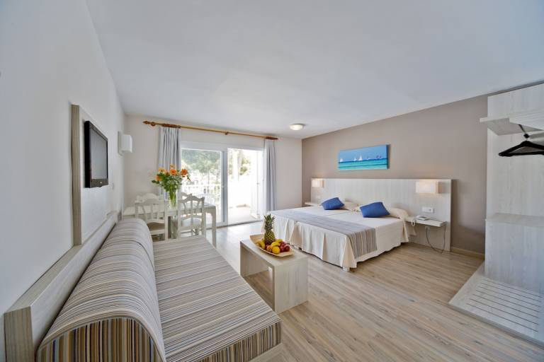 Aparthotel  Cala Figuera