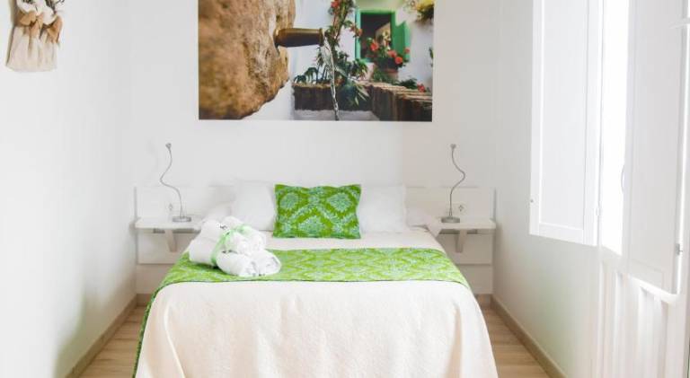 Holiday apartment with patio | Near Mosque–Cathedral of Córdoba — photo 2