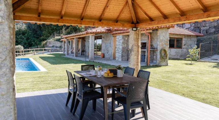 Villa with private pool, terrace & grill — photo 4
