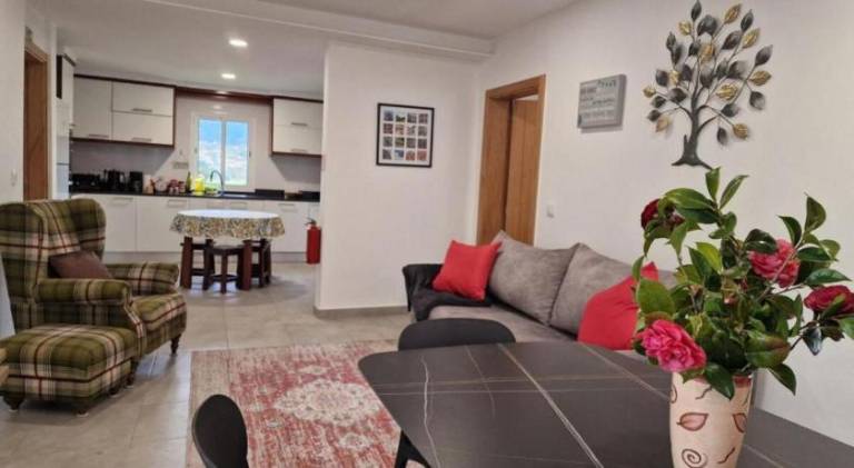 Fully equipped lovely rental apartment with terrace, BBQ & garden | Suitable for remote work | Dogs allowed — photo 4