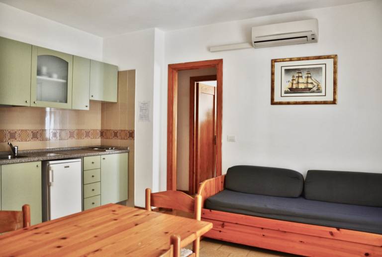Family-oriented beautiful rental apartment with pool | Sea view | Beach nearby | Pets are welcome — photo 5