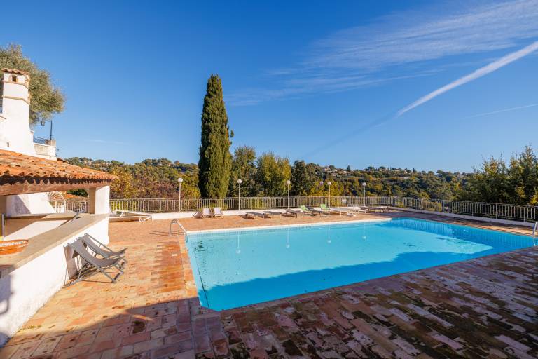 Fully equipped pleasant vacation home with pool, garden & patio | Pets are welcome — photo 2