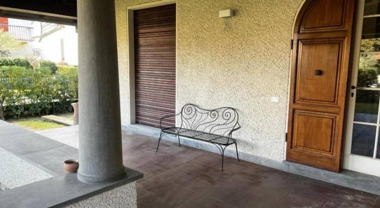 Serviced apartment with yard & patio in Camaiore