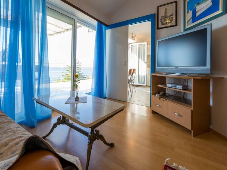 Rental apartment with barbeque & patio | Sea view | Next to the beach | Pet-friendly — photo 3