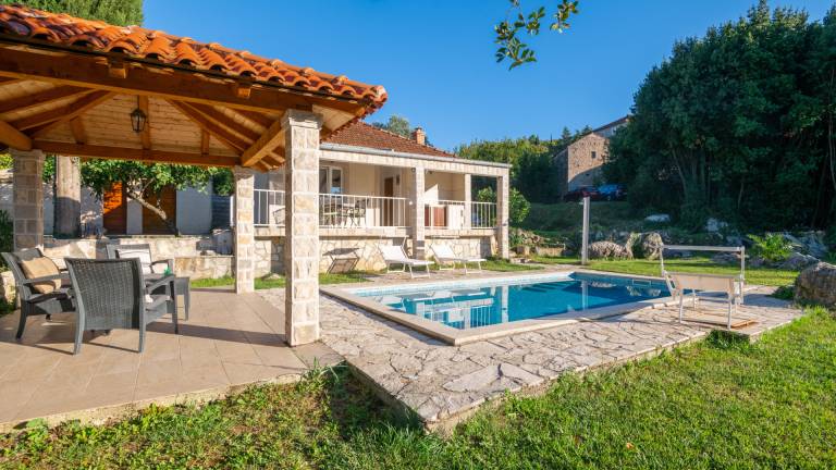Fully equipped nice villa with private pool, garden & patio | Pet-friendly — photo 3