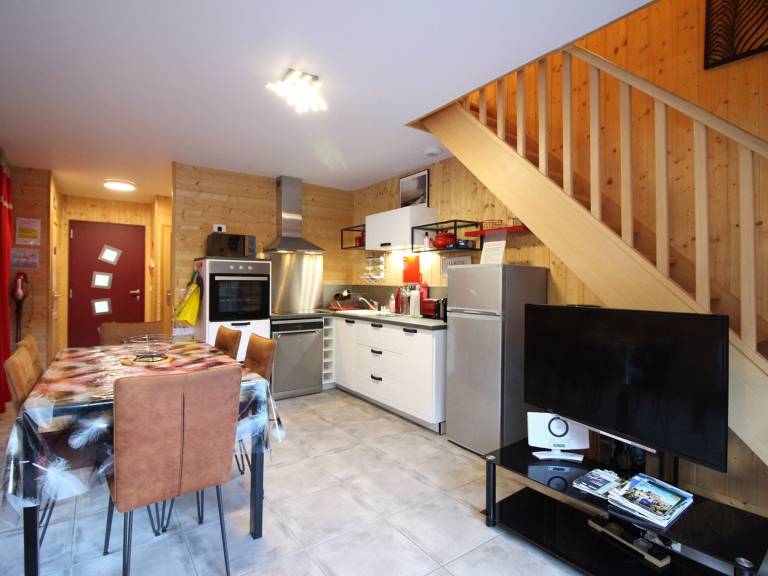 Modern chalet for 8 in Mont-Dore with terrace and parking — photo 4