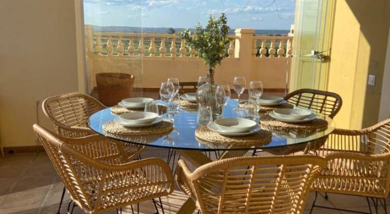 Apartment with barbeque, patio & private pool — photo 5