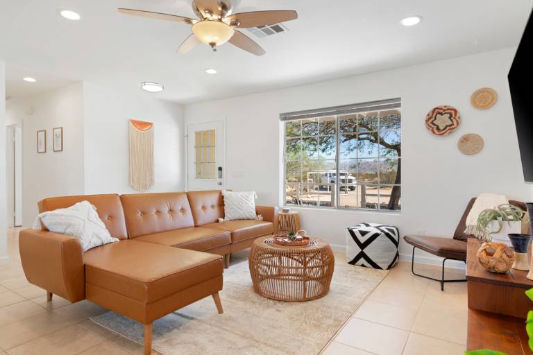 Child-friendly charming house with barbecue, jacuzzi & private pool | Mountain view | Dogs allowed — photo 5