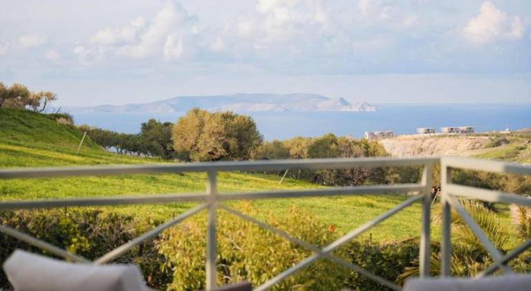Rental apartment with garden & patio in Heraklion