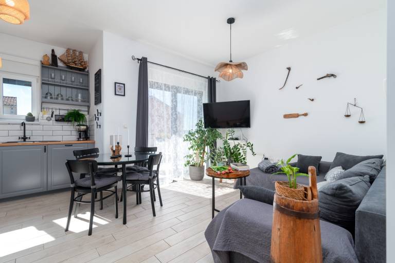 Holiday apartment with terrace — photo 4