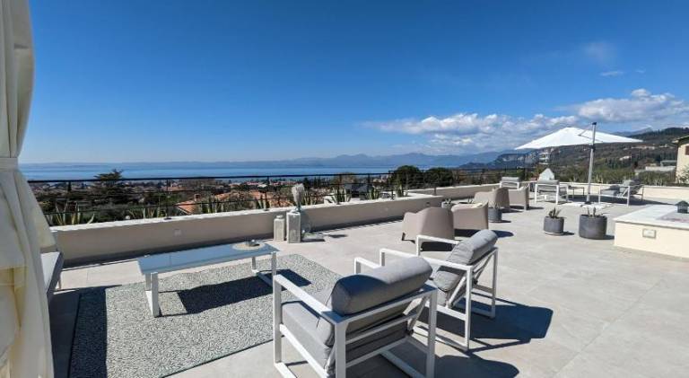 Lovely vacation home with pool, garden & barbecue | Pets are welcome — photo 2