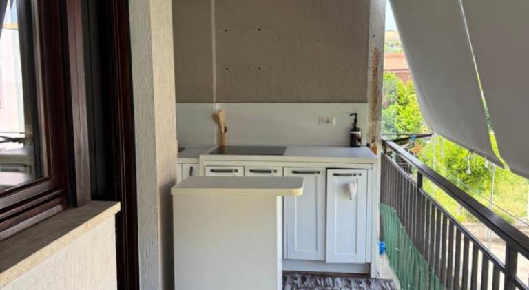 Rental apartment with yard — photo 4