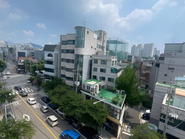 K wave guesthouse only Female